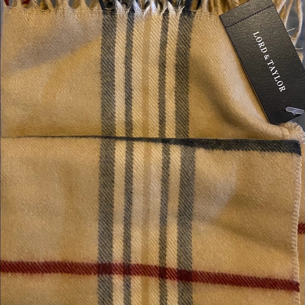 Never worn scarf